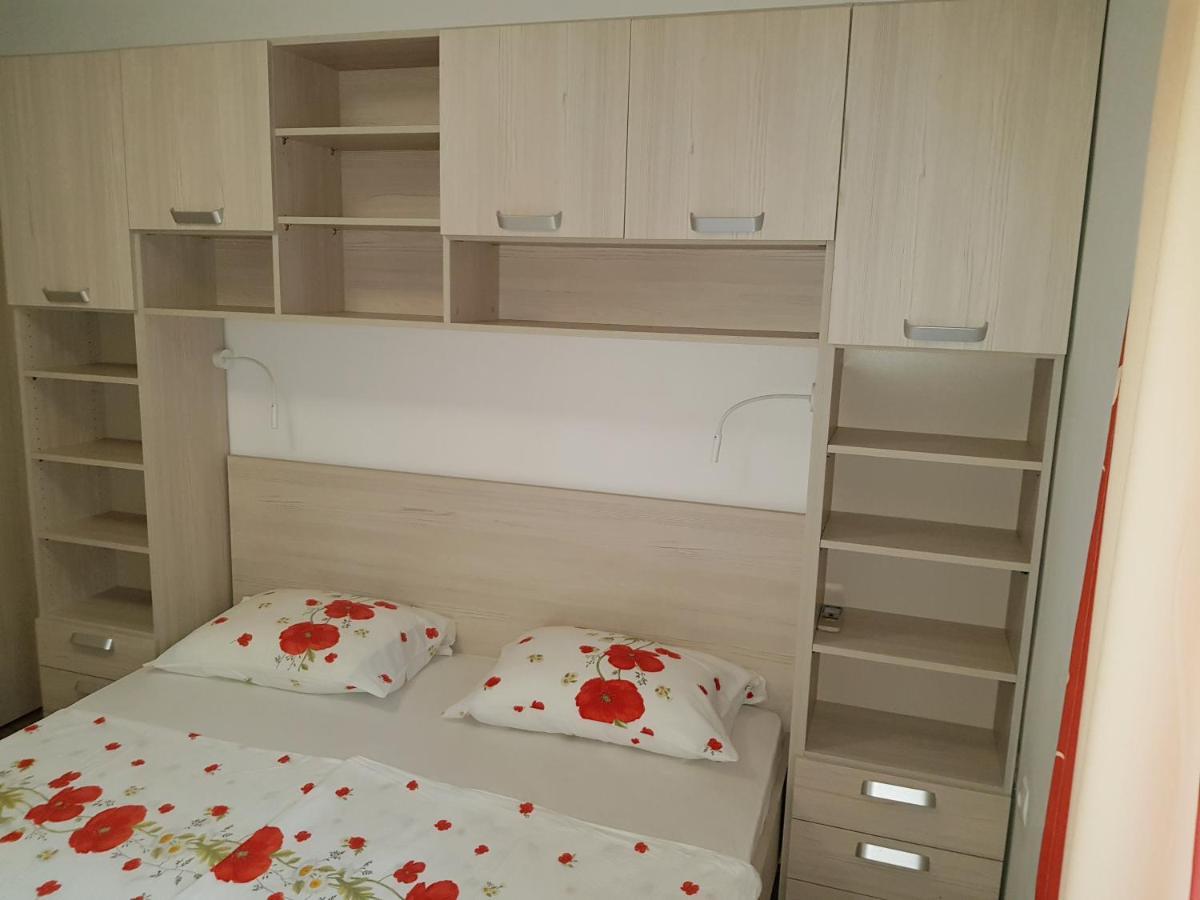 Apartments Vila Tisa Mali Lošinj Extérieur photo