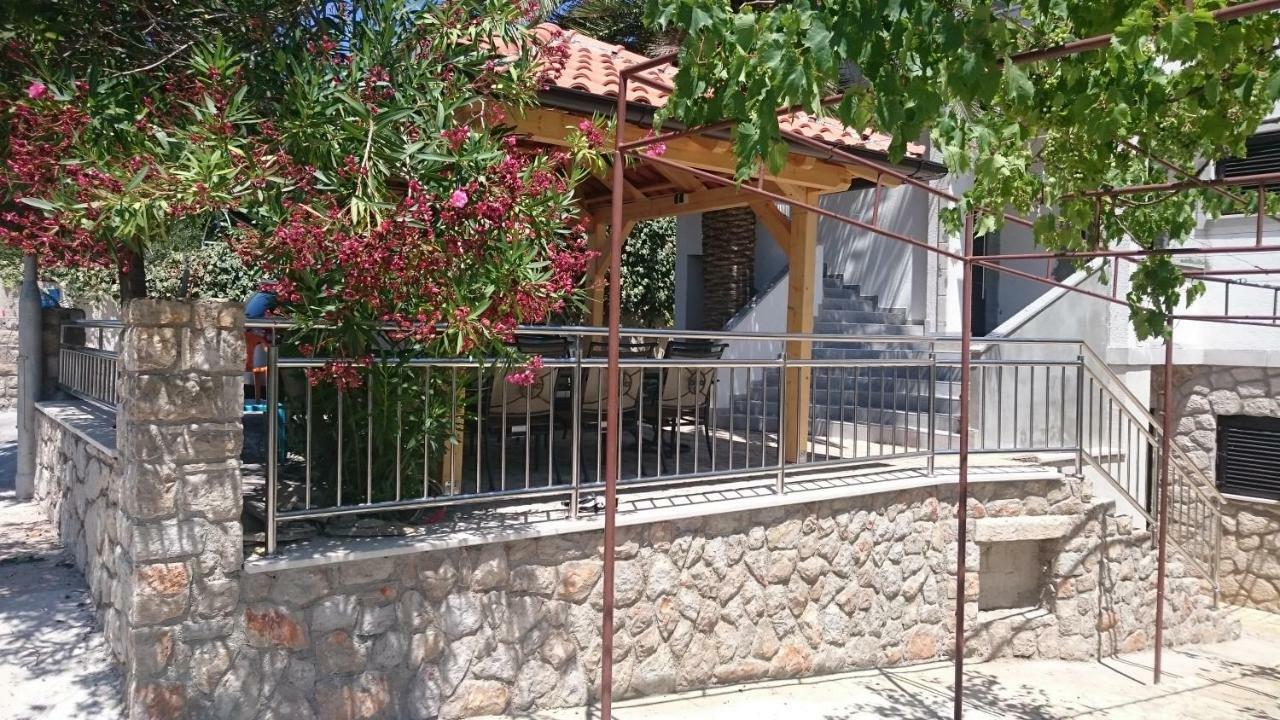 Apartments Vila Tisa Mali Lošinj Extérieur photo