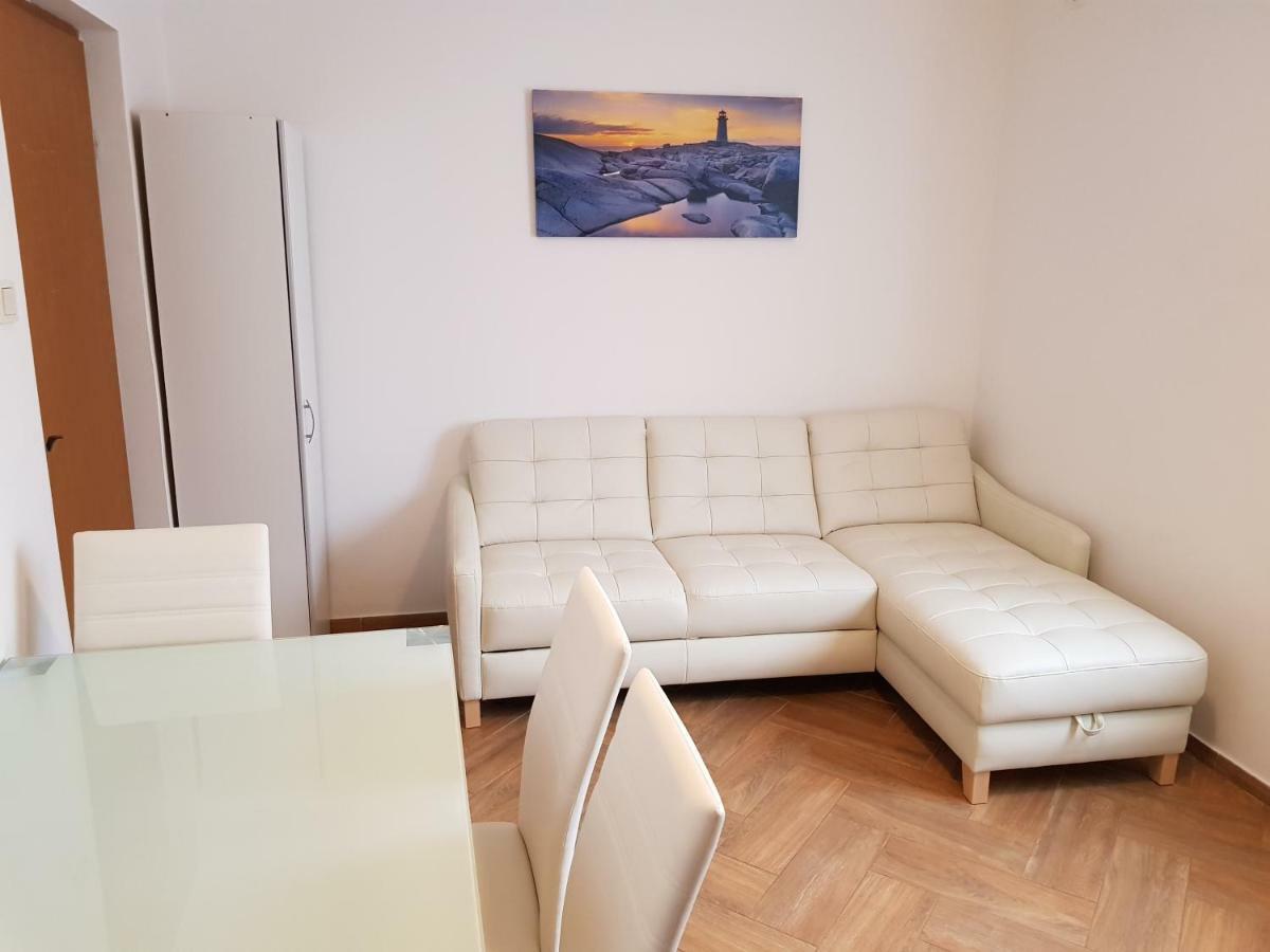 Apartments Vila Tisa Mali Lošinj Extérieur photo